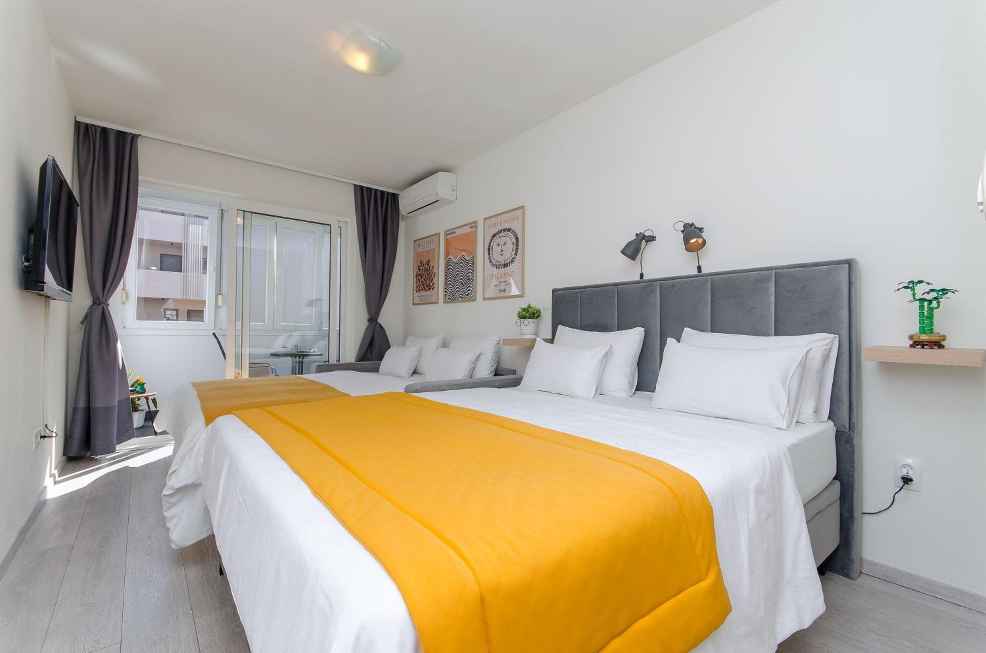 Super amazing apartments Split Bagian luar foto