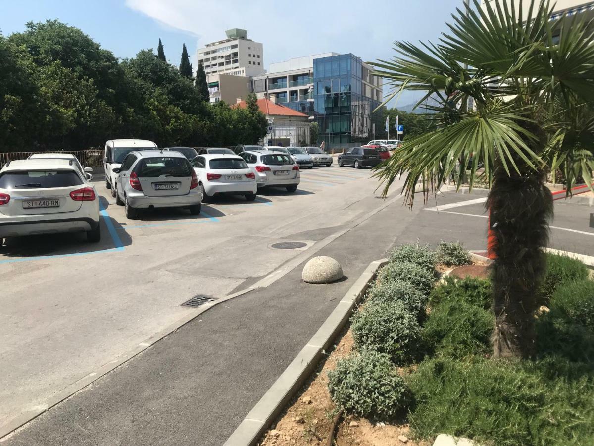 Super amazing apartments Split Bagian luar foto